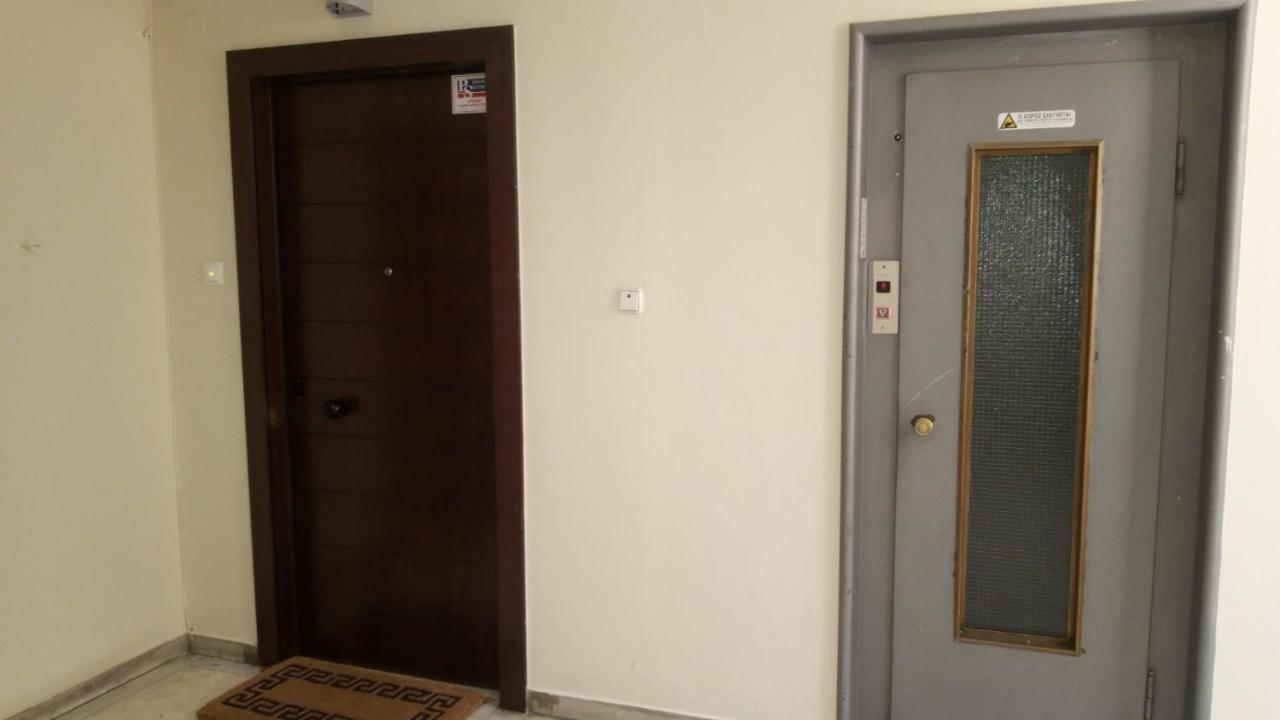 Parthenon And Syntagma Square View Apartment Athena Bagian luar foto