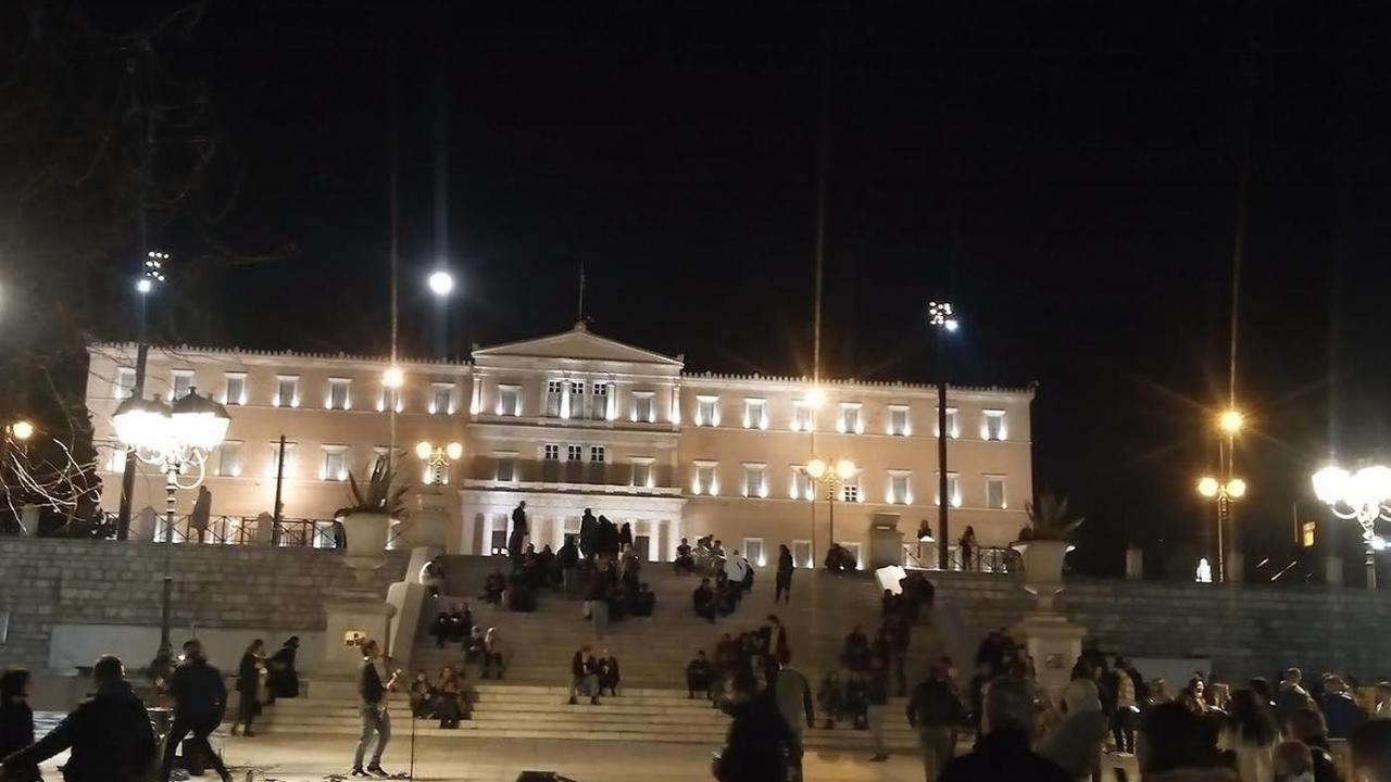 Parthenon And Syntagma Square View Apartment Athena Bagian luar foto