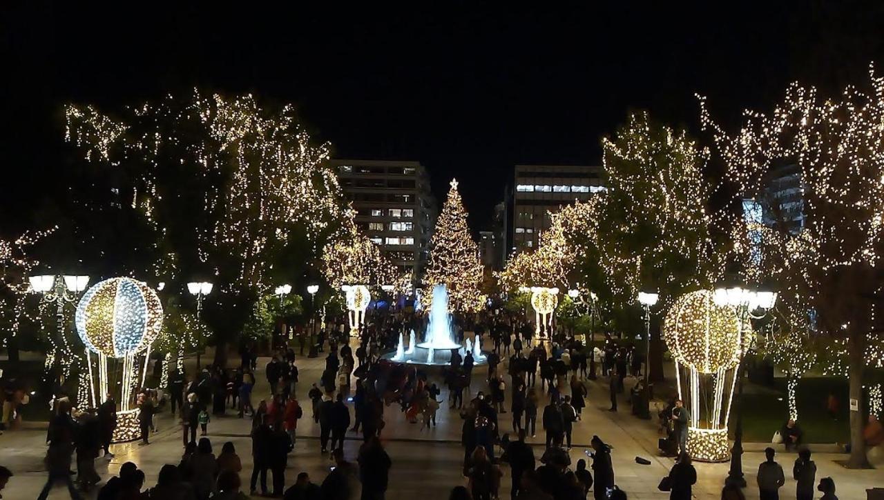 Parthenon And Syntagma Square View Apartment Athena Bagian luar foto