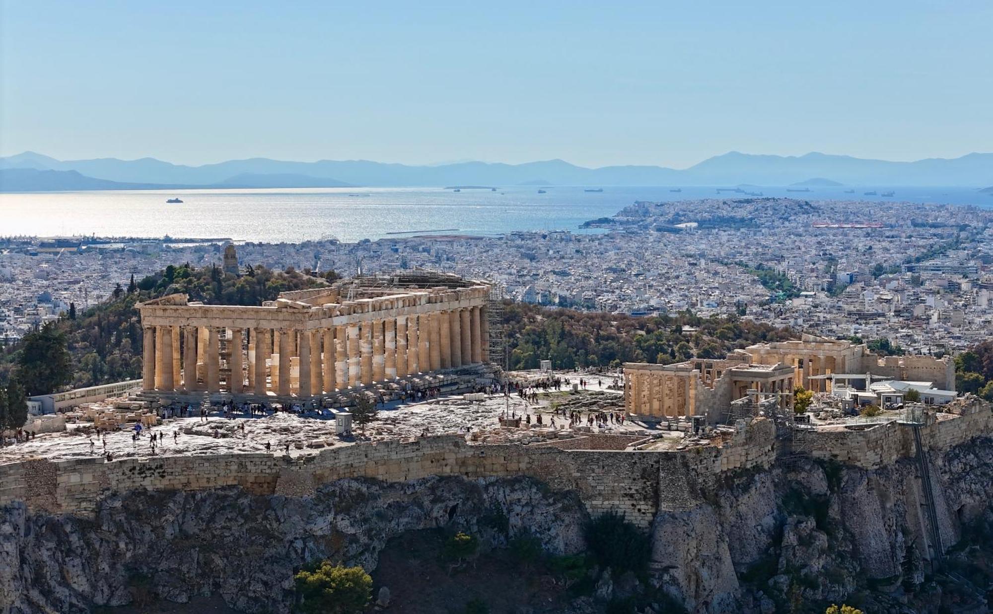 Parthenon And Syntagma Square View Apartment Athena Bagian luar foto